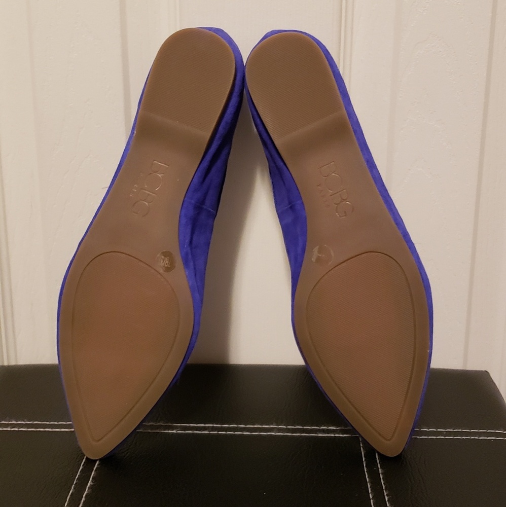 BCBG Paris Suede Bow Vamp Pointed Shoe - Picture 4 of 8
